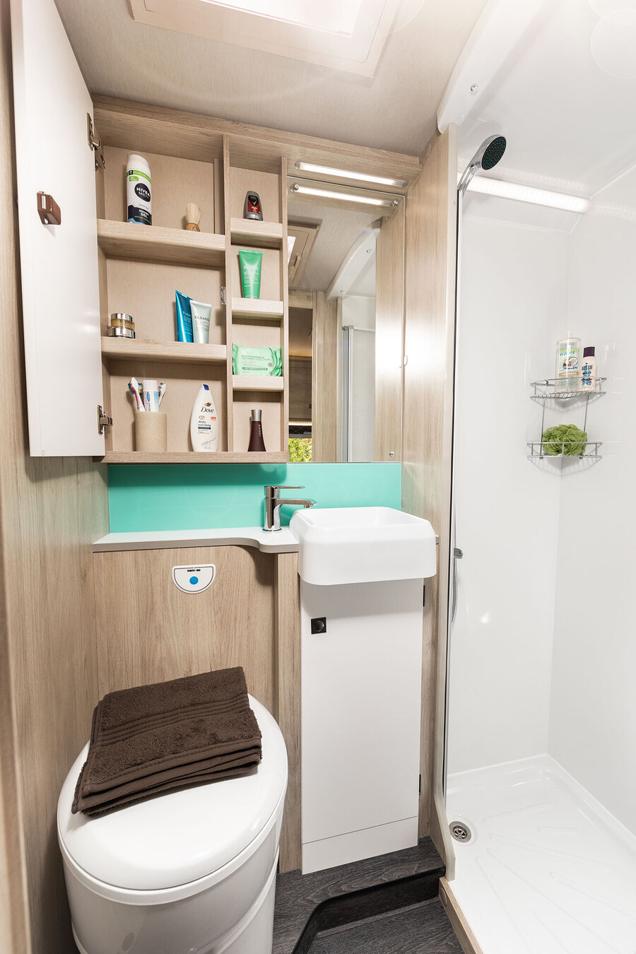 2024 Auto-Trail F-Line F72 washroom with shower