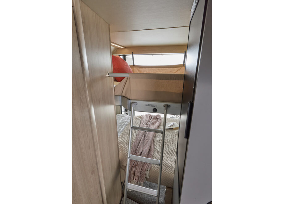 Campervan – 4 Berth (Automatic)