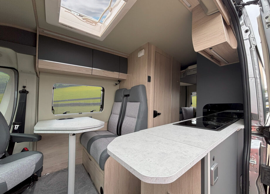 Campervan – 4 Berth (Automatic)
