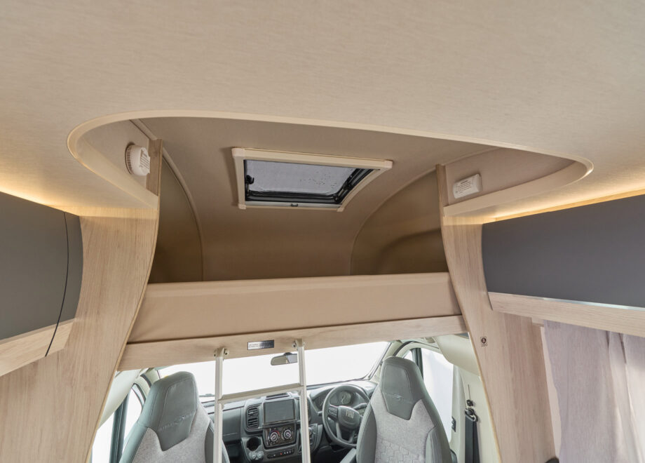 Motorhome – 4 berth with Rear Lounge (Automatic)