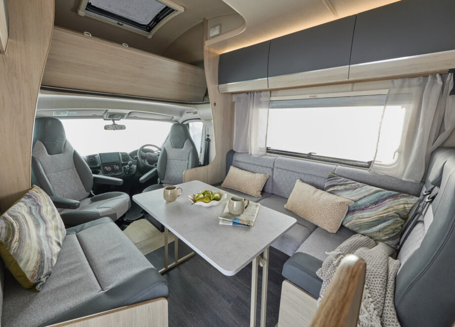 Motorhome – 4 berth with Rear Lounge (Automatic)