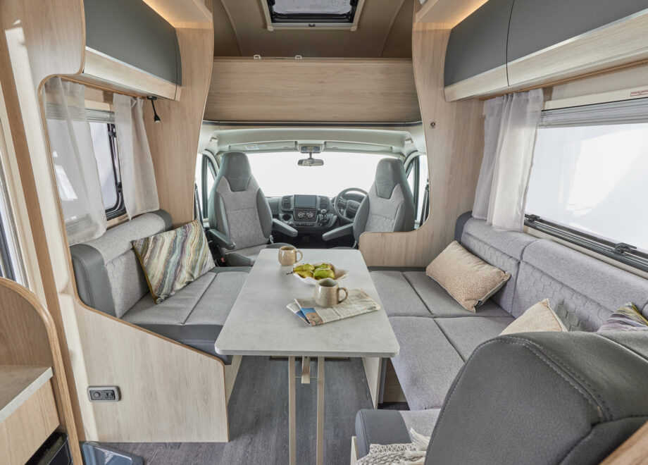 Motorhome – 4 berth with Rear Lounge (Automatic)