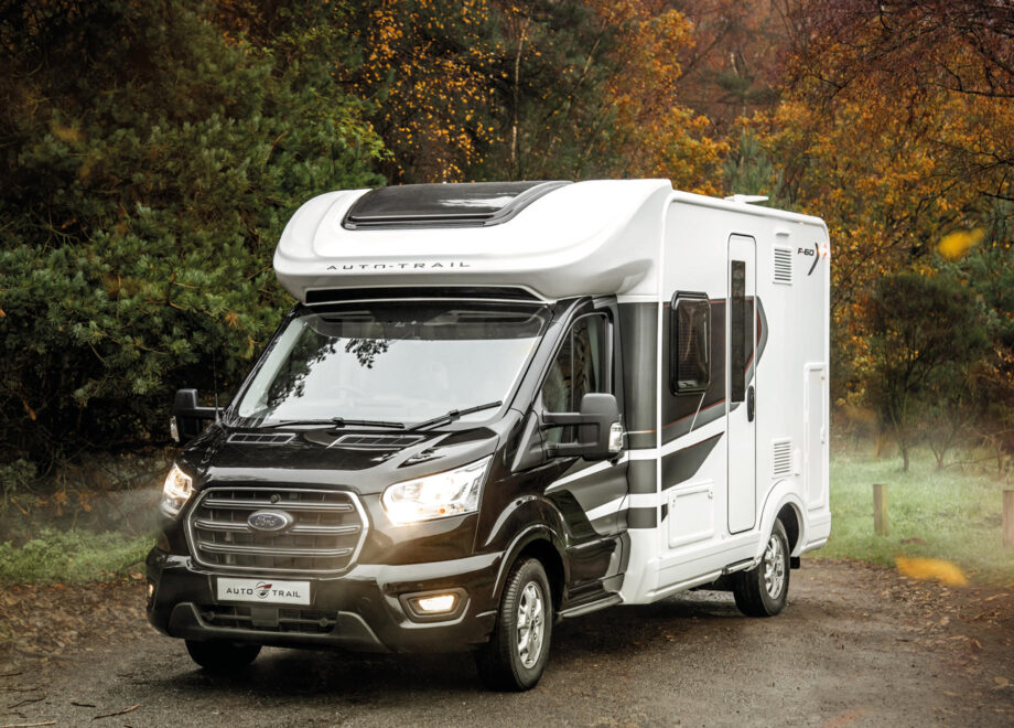 Compact Motorhome – 4 Berth (Automatic)