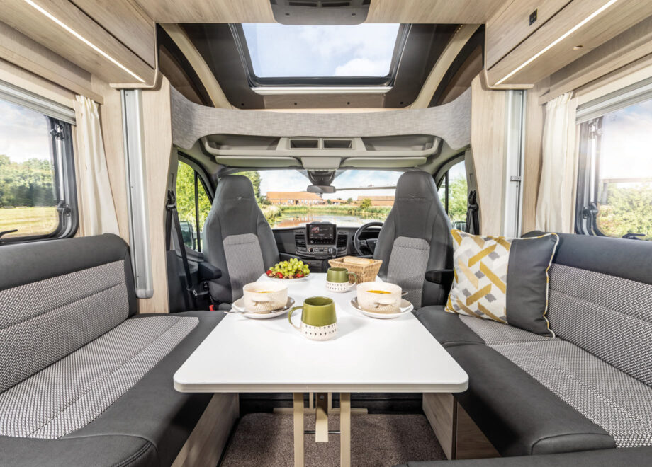 Motorhome – 4 berth with Rear Lounge (Automatic)
